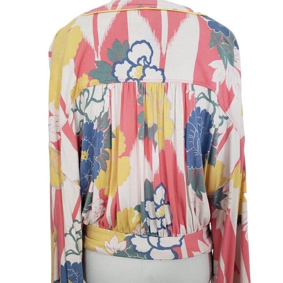 Free People Thats a Wrap Blouse Floral V Neck Crop Shirt Womens Size Medium - Picture 8 of 11